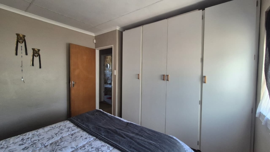 3 Bedroom Property for Sale in Country Club Western Cape
